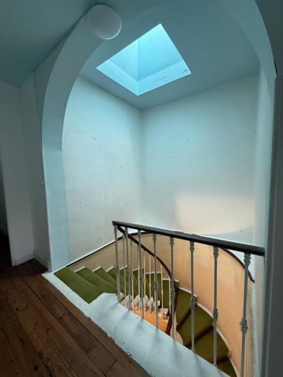 Image No.17-8 Bed House for sale