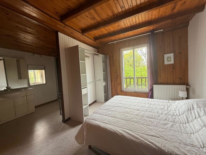 Image No.19-8 Bed House for sale