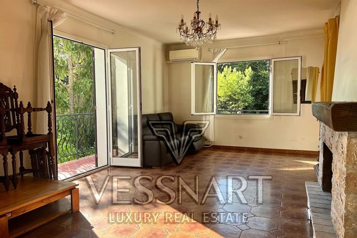 Image No.7-5 Bed House for sale