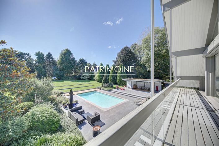 Image No.14-4 Bed Property for sale