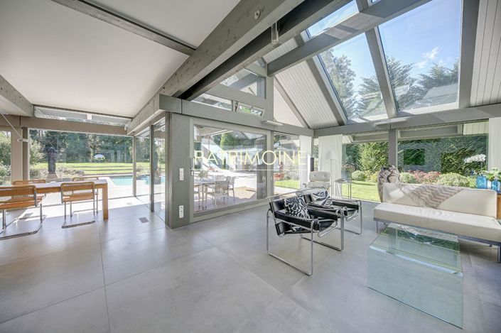 Image No.6-4 Bed Property for sale