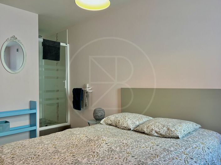 Image No.12-7 Bed House for sale