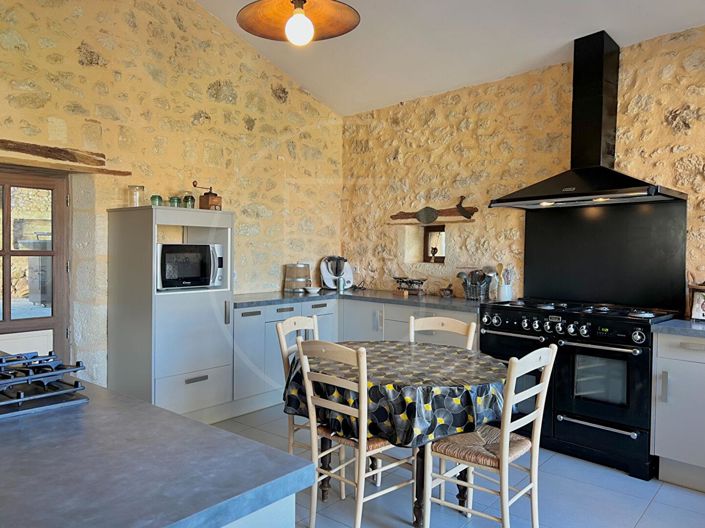 Image No.6-7 Bed House for sale