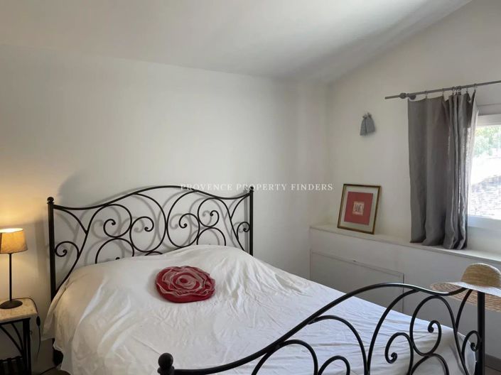 Image No.18-4 Bed House for sale