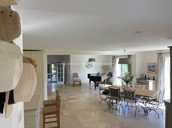 Image No.21-4 Bed House for sale