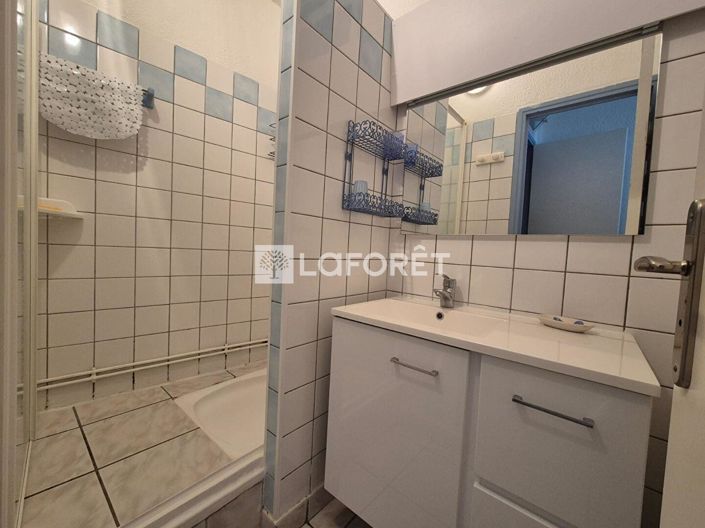 Image No.4-1 Bed House for sale