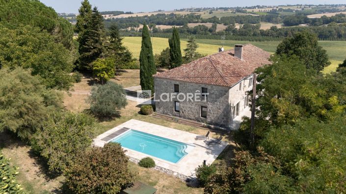 Image No.1-7 Bed Property for sale