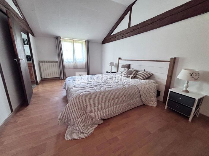 Image No.12-7 Bed Property for sale