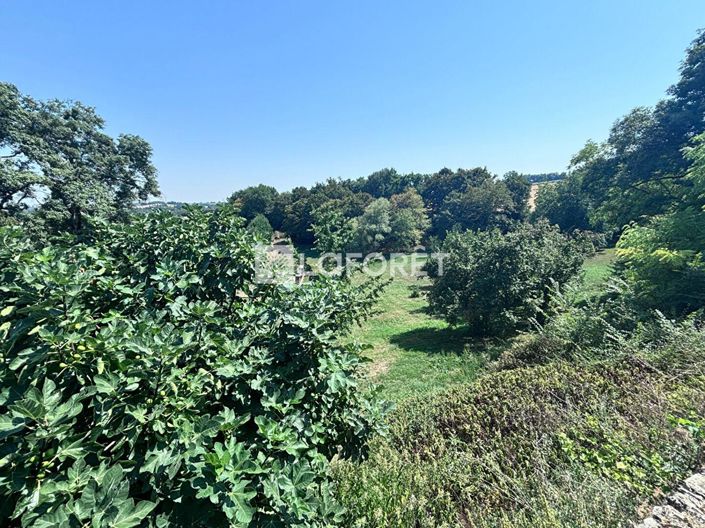 Image No.14-7 Bed Property for sale