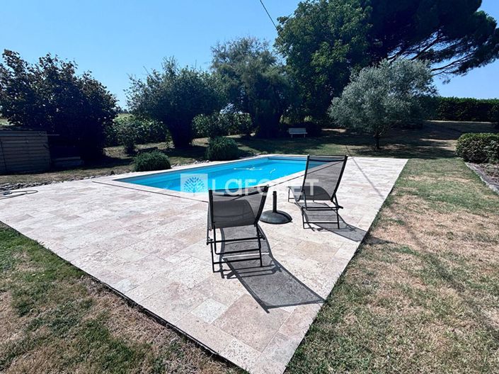 Image No.15-7 Bed Property for sale