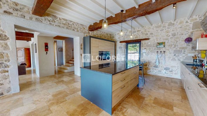 Image No.4-7 Bed Property for sale