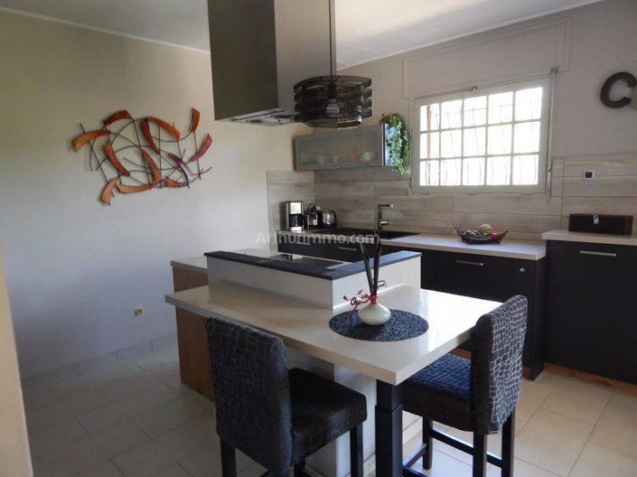 Image No.8-4 Bed House for sale