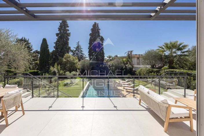 Image No.3-5 Bed House for sale