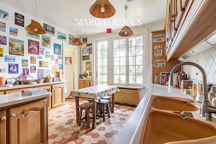 Image No.10-5 Bed House for sale