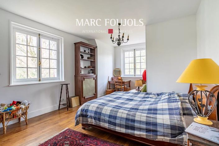 Image No.6-5 Bed House for sale