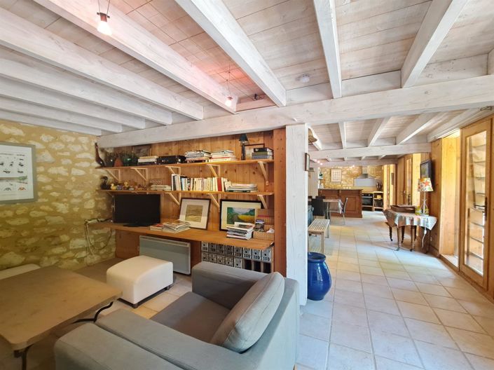 Image No.19-6 Bed House for sale