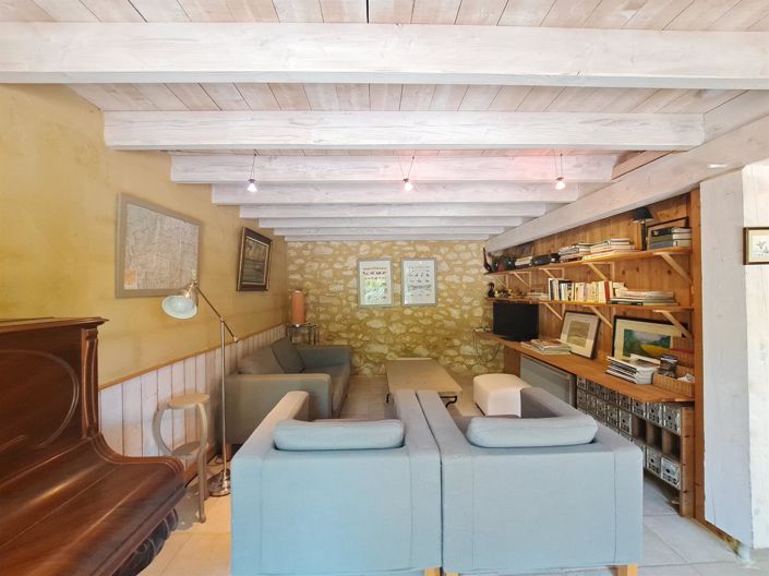 Image No.20-6 Bed House for sale