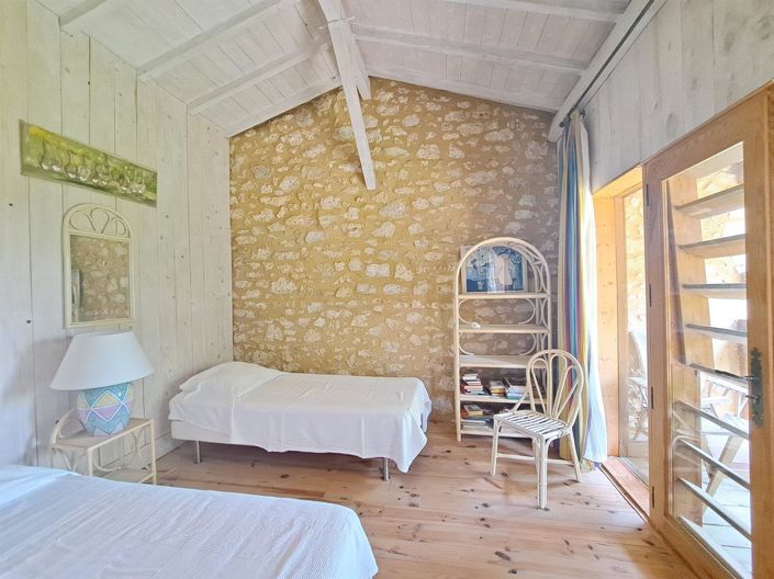 Image No.25-6 Bed House for sale