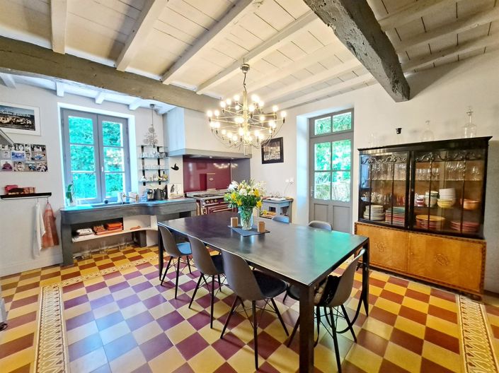 Image No.4-6 Bed House for sale