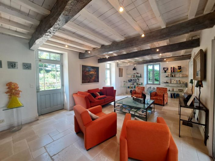 Image No.9-6 Bed House for sale