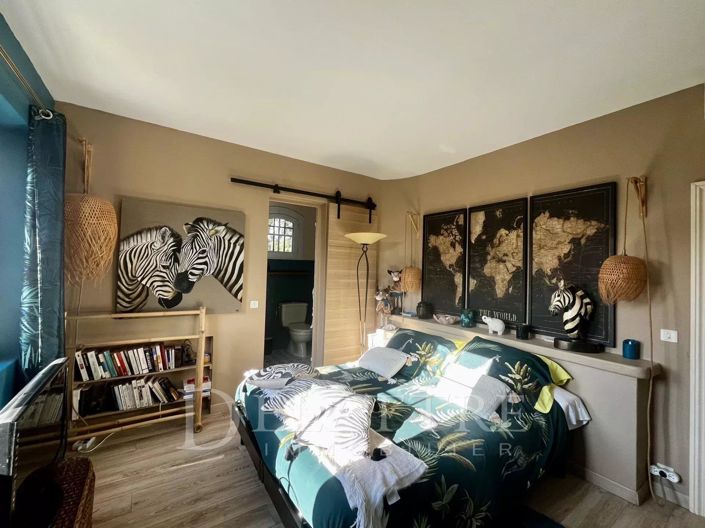 Image No.10-5 Bed House for sale