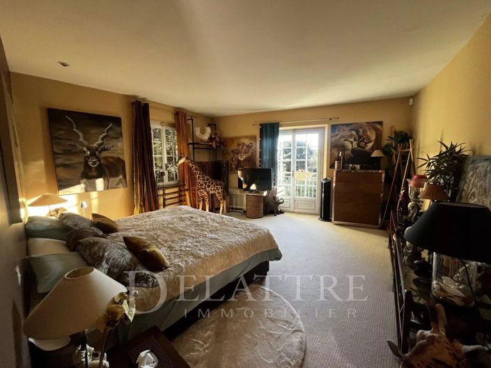 Image No.11-5 Bed House for sale