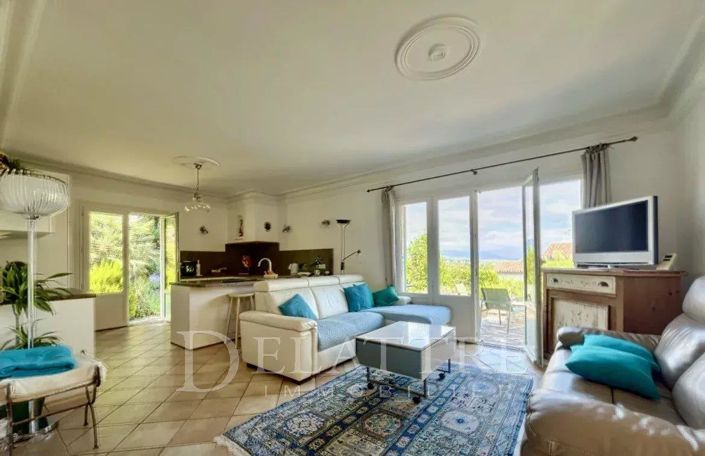 Image No.5-5 Bed House for sale