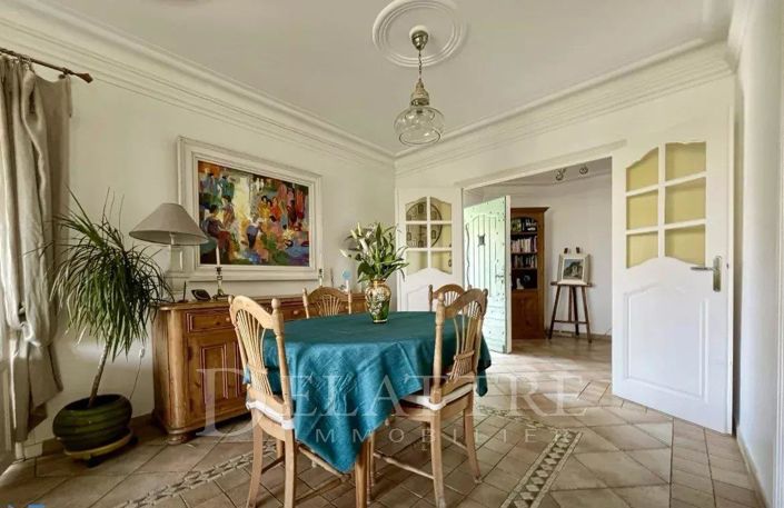 Image No.7-5 Bed House for sale