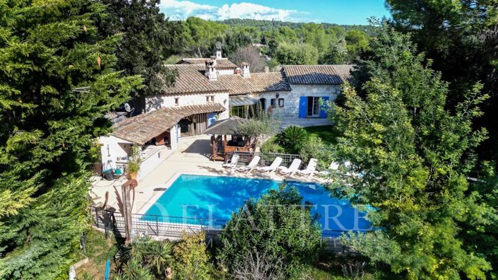 Image No.2-6 Bed House for sale