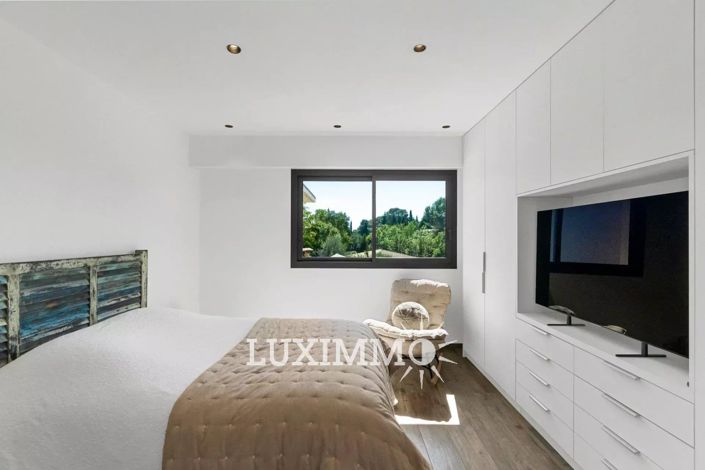 Image No.13-4 Bed House for sale