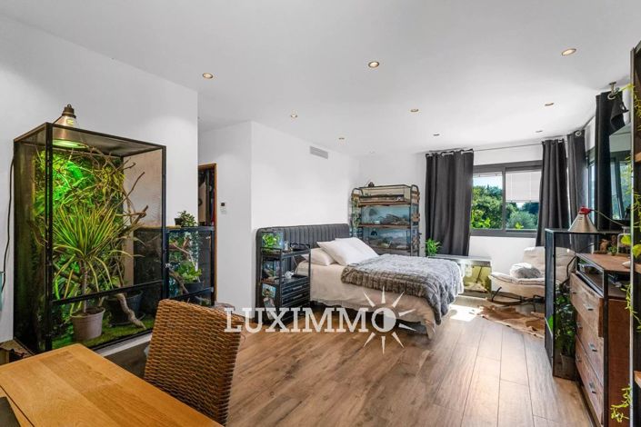 Image No.9-4 Bed House for sale