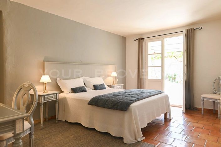 Image No.11-5 Bed House for sale