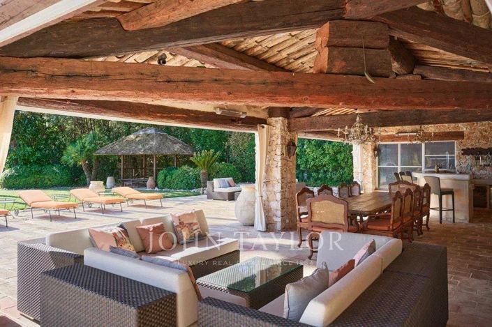 Image No.4-8 Bed House for sale