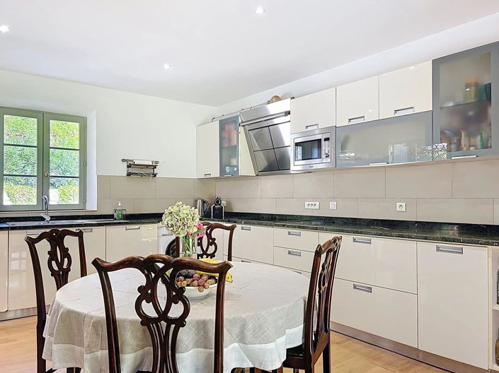 Image No.13-4 Bed House for sale