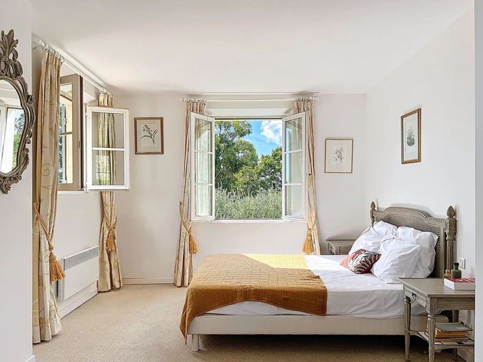 Image No.19-4 Bed House for sale