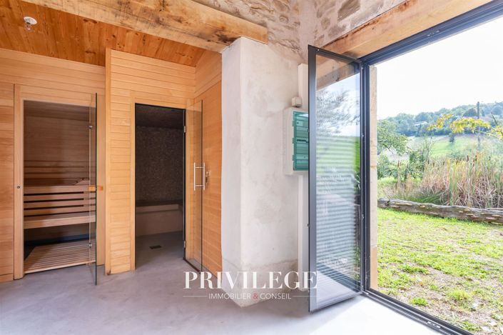 Image No.9-5 Bed House for sale