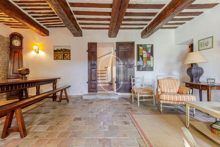 Image No.6-5 Bed House for sale