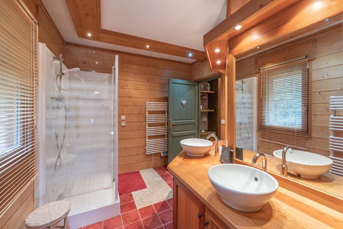 Image No.10-5 Bed House for sale