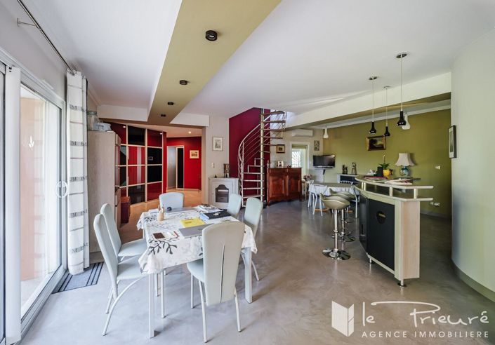 Image No.7-4 Bed House for sale