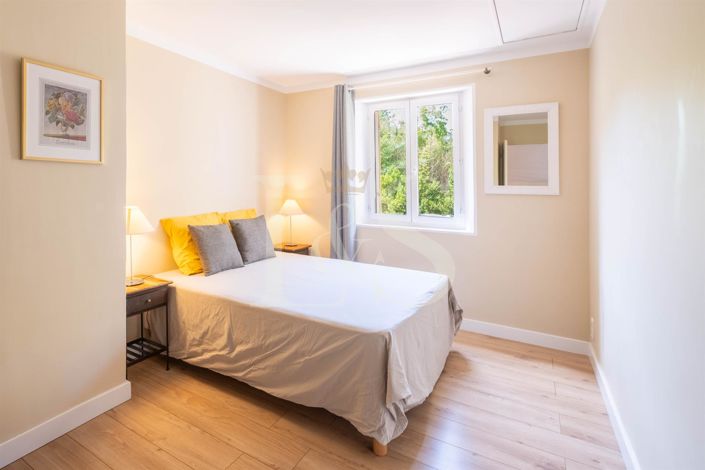 Image No.11-6 Bed House for sale