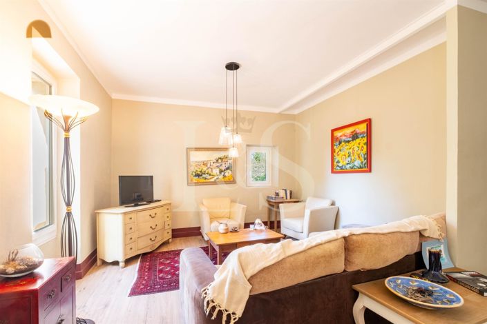 Image No.5-6 Bed House for sale