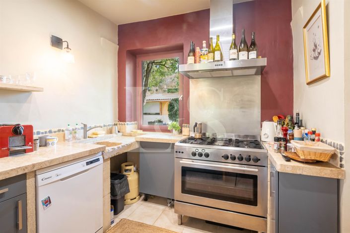 Image No.7-6 Bed House for sale