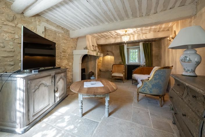 Image No.10-3 Bed House for sale