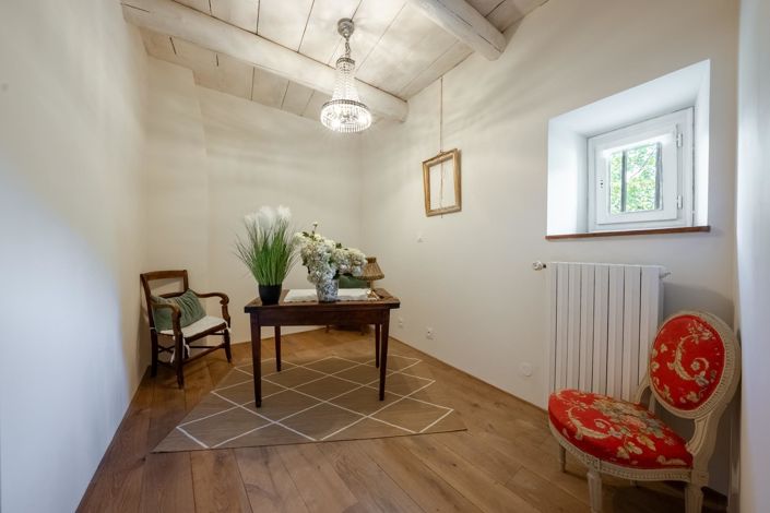 Image No.18-3 Bed House for sale