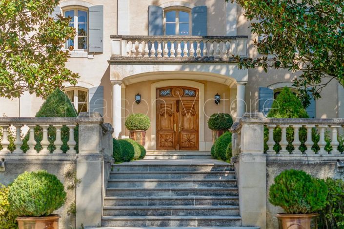 Image No.1-6 Bed House for sale