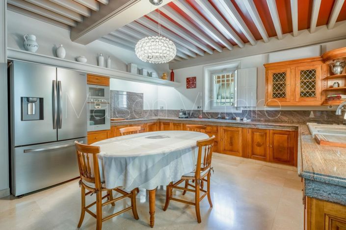 Image No.18-6 Bed House for sale