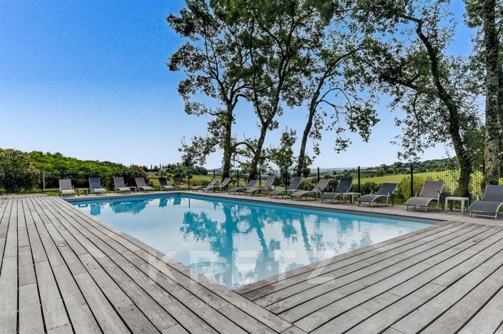 Image No.6-18 Bed Property for sale