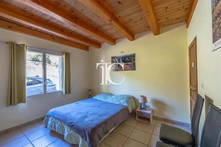 Image No.14-4 Bed House for sale