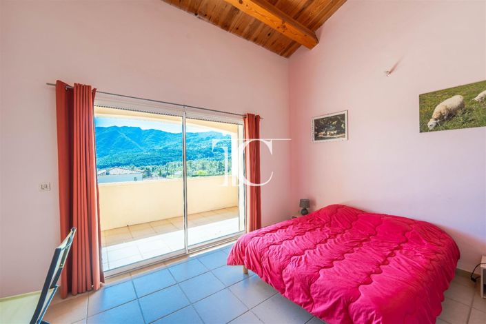 Image No.15-4 Bed House for sale