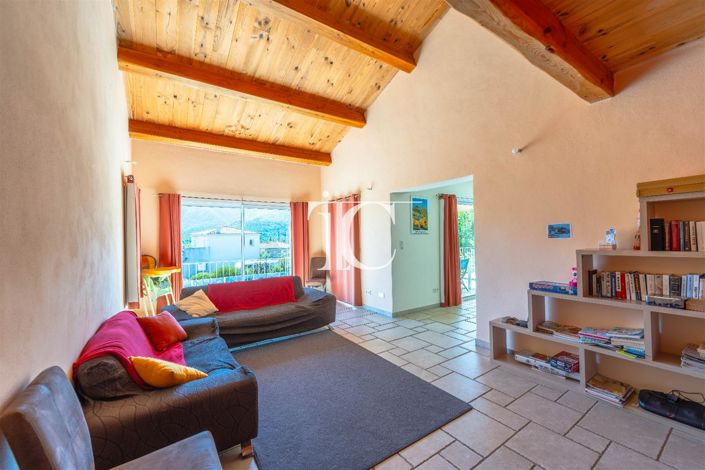 Image No.6-4 Bed House for sale